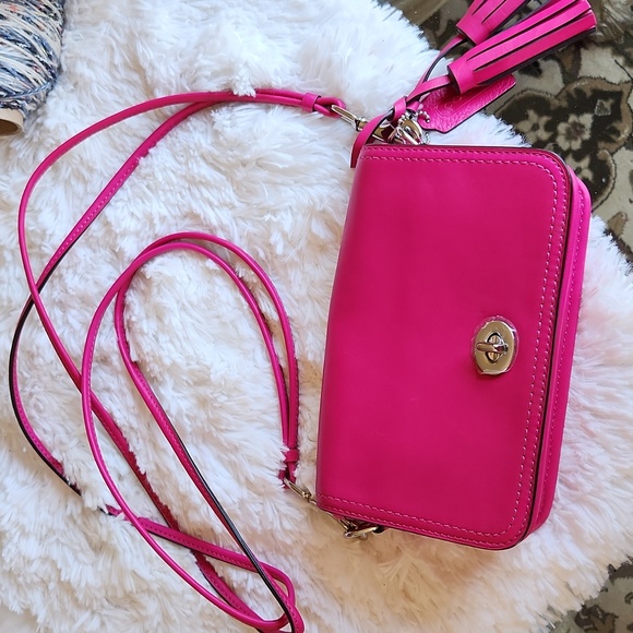New NWOT Coach Legacy Leather Fuchsia Pink Penny Crossbody Purse 19914 RARE! - Picture 2 of 15